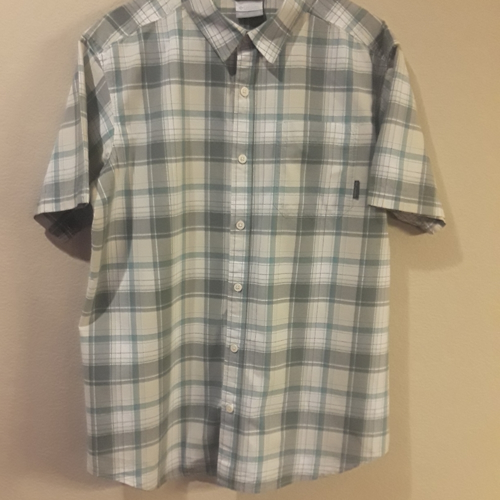 COLUMBIA SHORT SLEEVE PLAID SHIRT Large